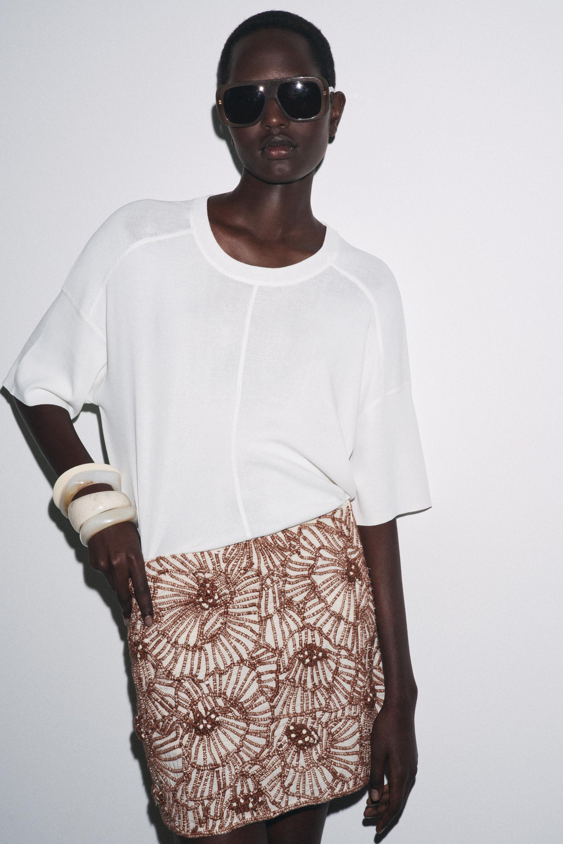 Minirock mit Blumenstickerei