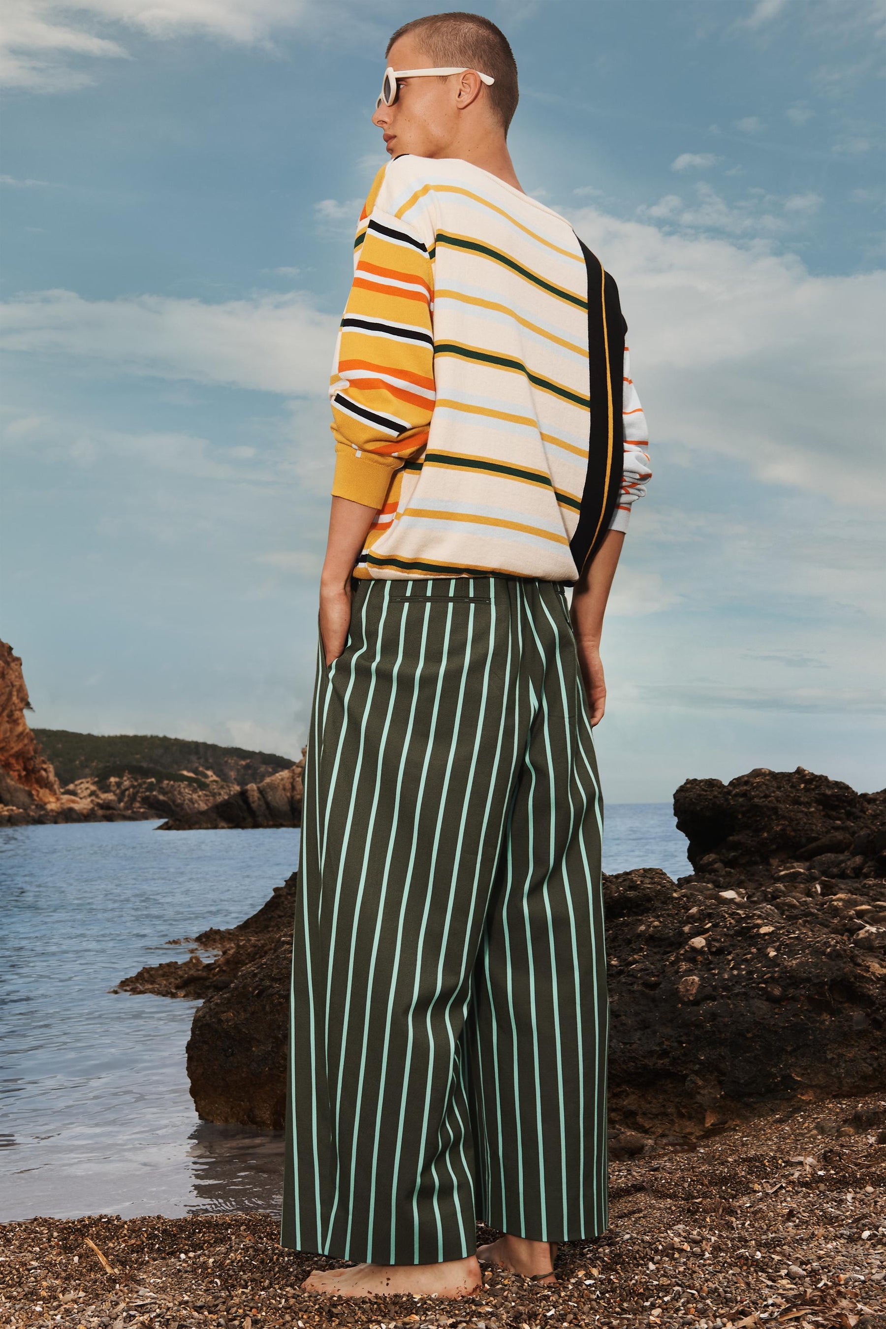 LIMITED EDITION CONTRAST STRIPED SWEATER - Image 5