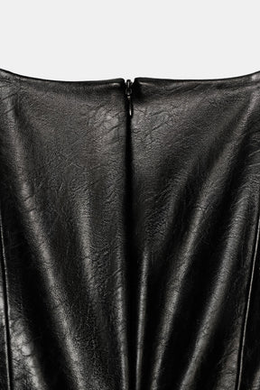 Top aus Kunstleder mit Gürtel