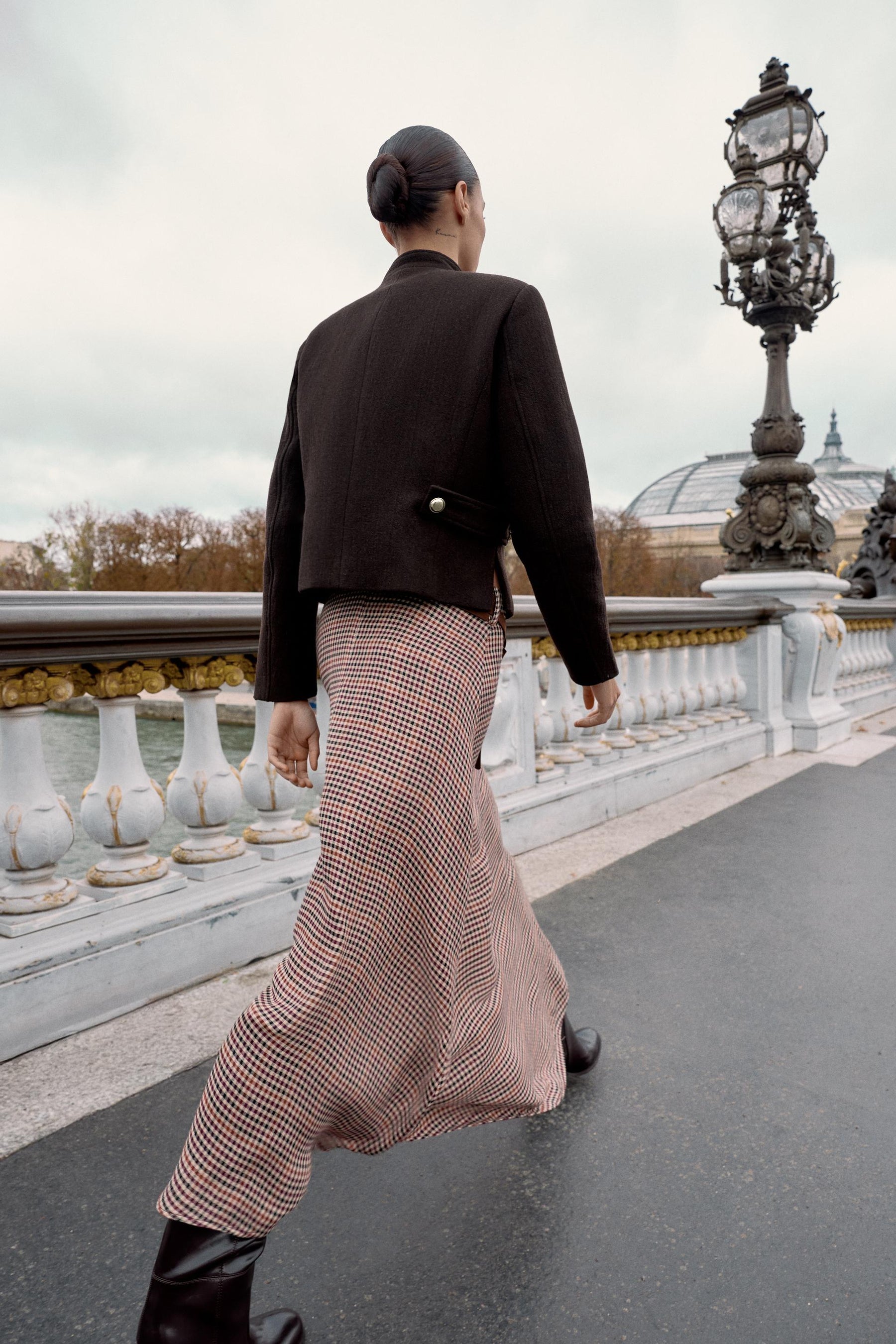 JACKE AUS WOLLMISCHUNG MIT HALSSCHNELL