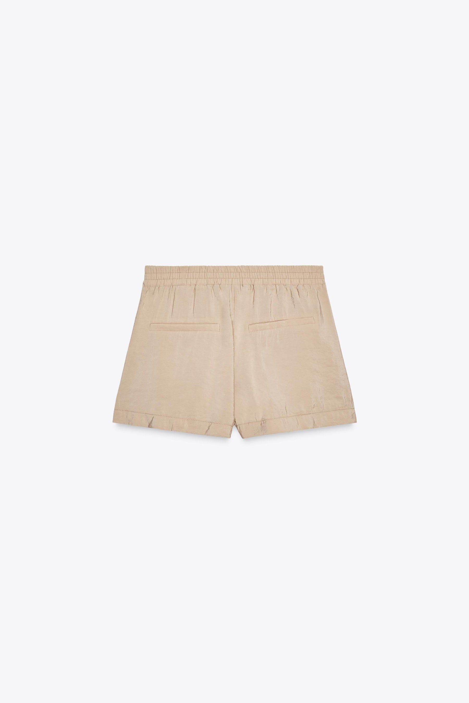 Kurze fließende Shorts