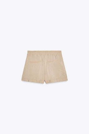 Kurze fließende Shorts