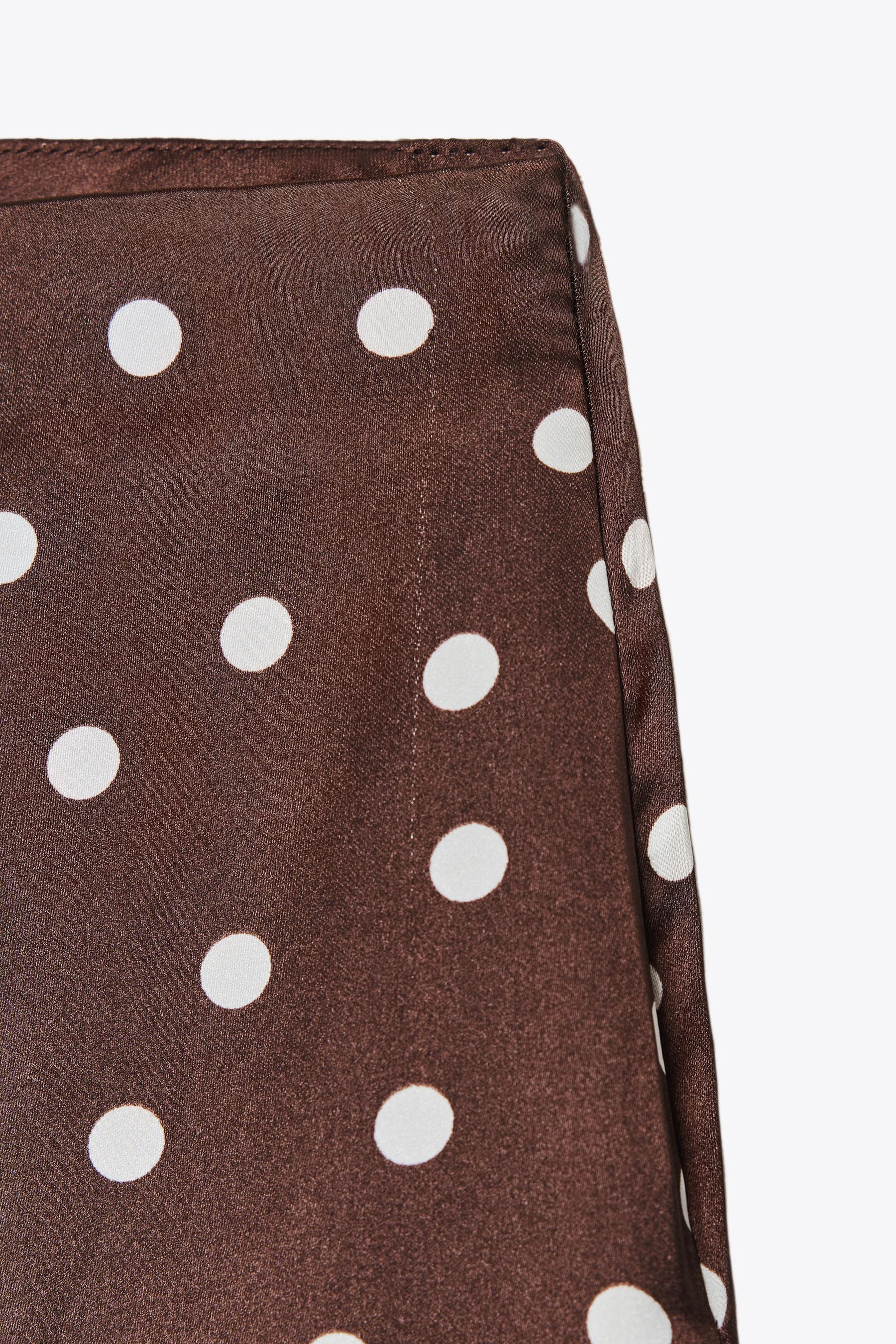 Satinhose mit hohem Bund