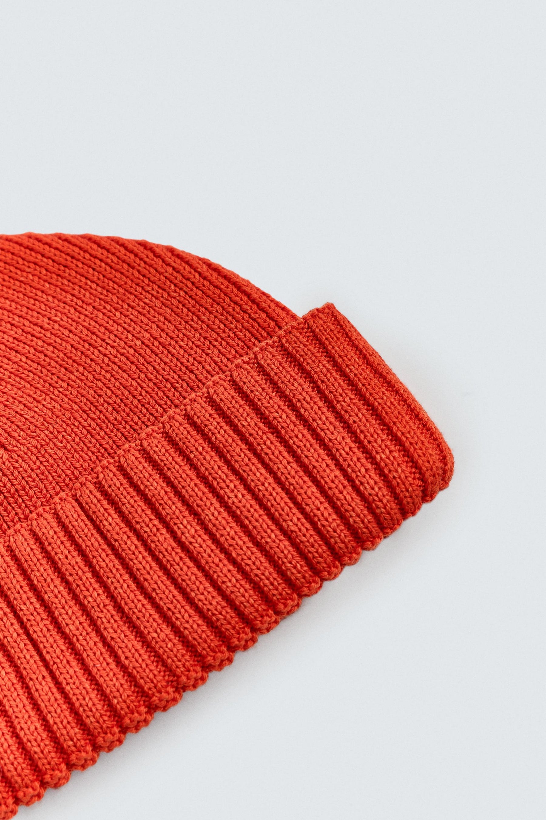 BASIC SHORT BEANIE - Image 2