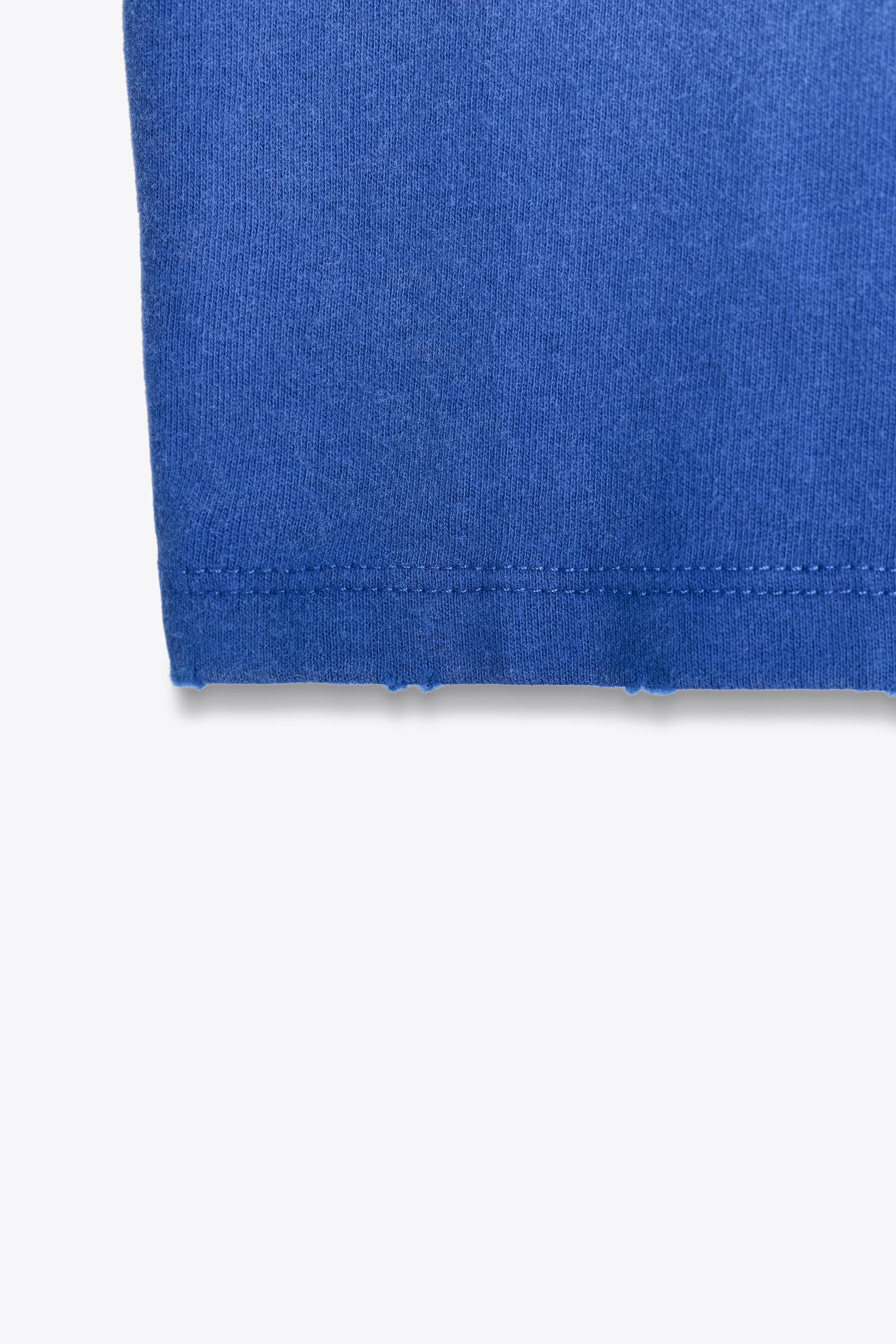 T-Shirt mit verblasstem Texteffekt