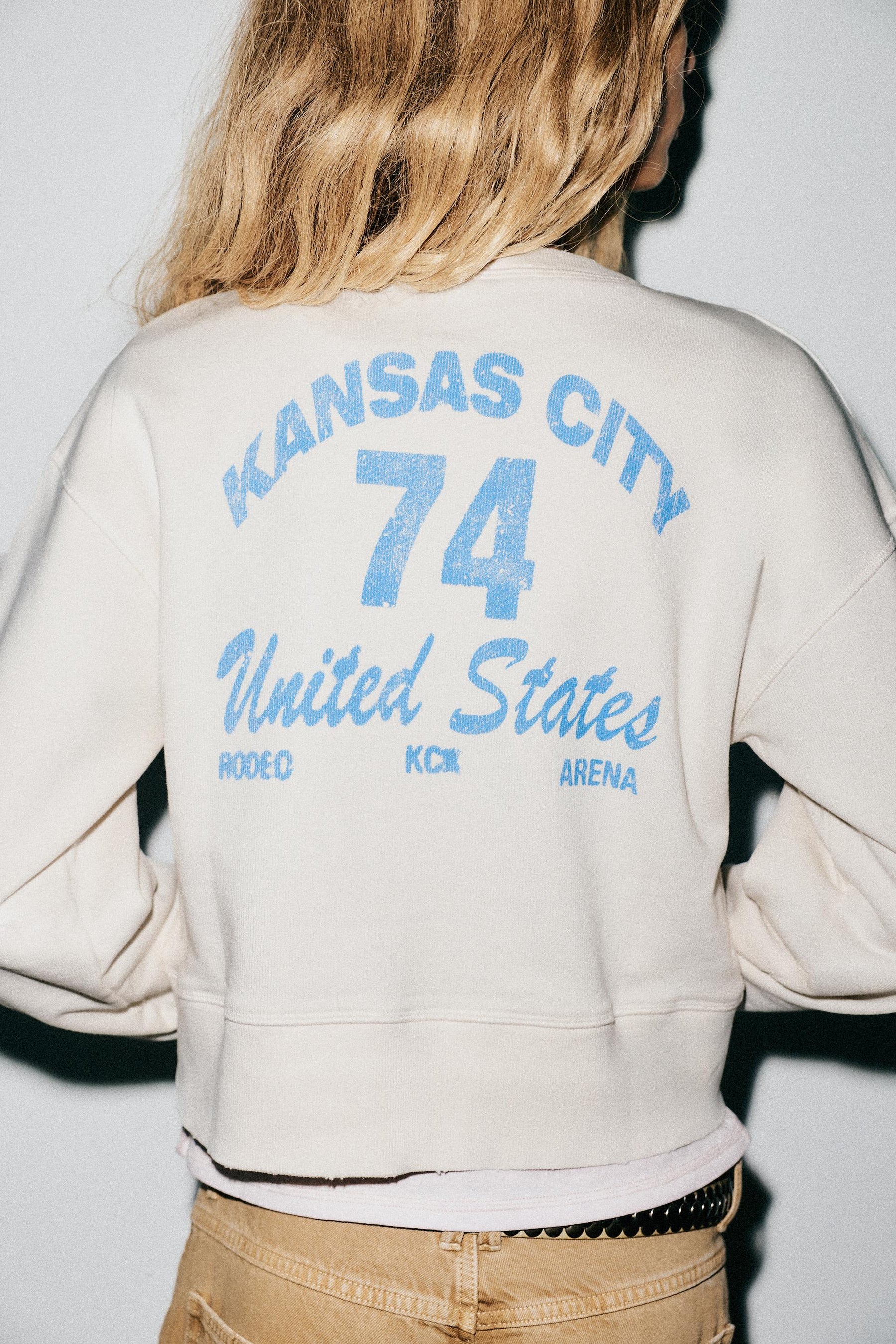 Kurz geschnittenes Sweatshirt