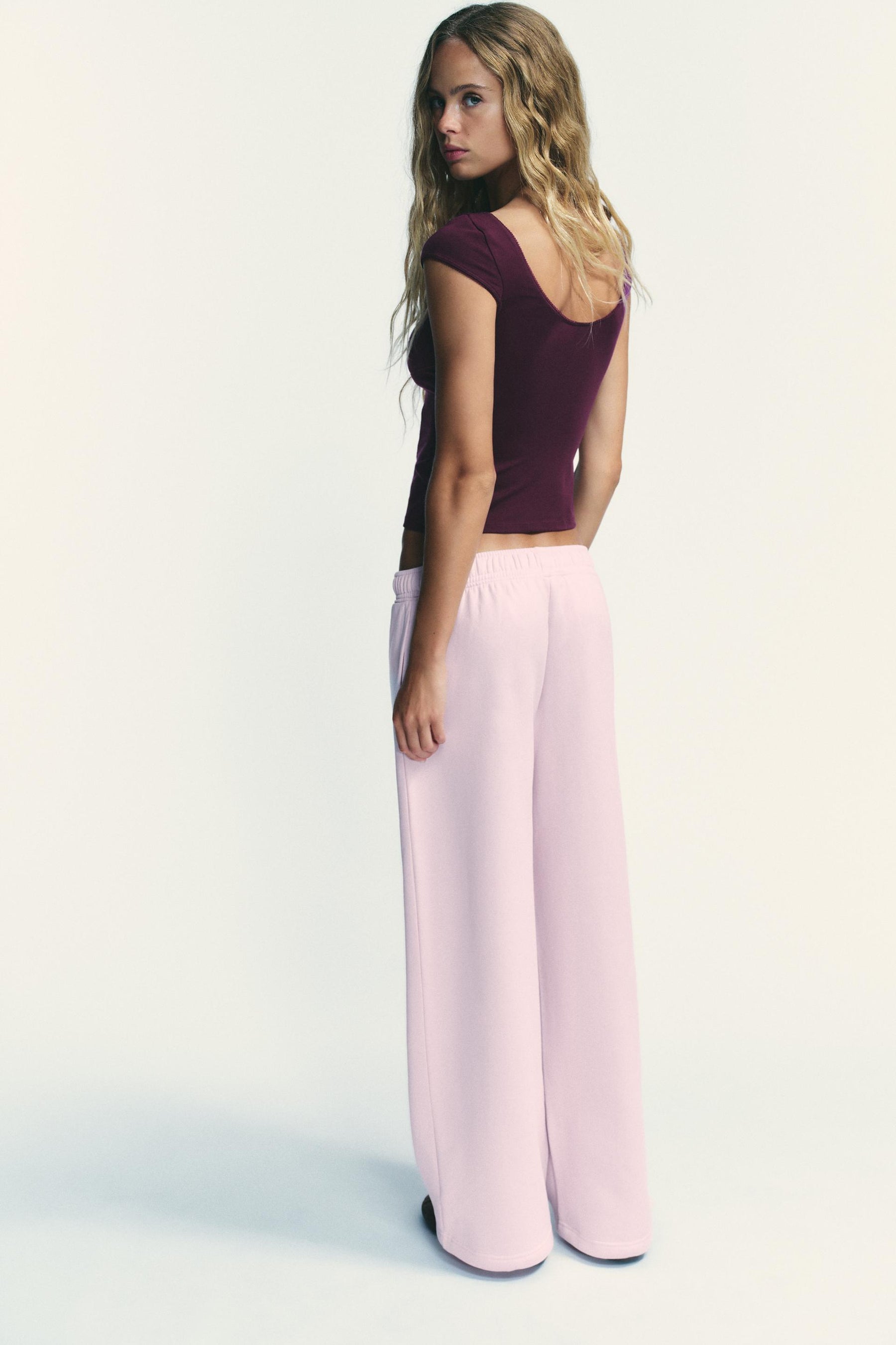 Lyocell-Top mit Spitzenbesatz