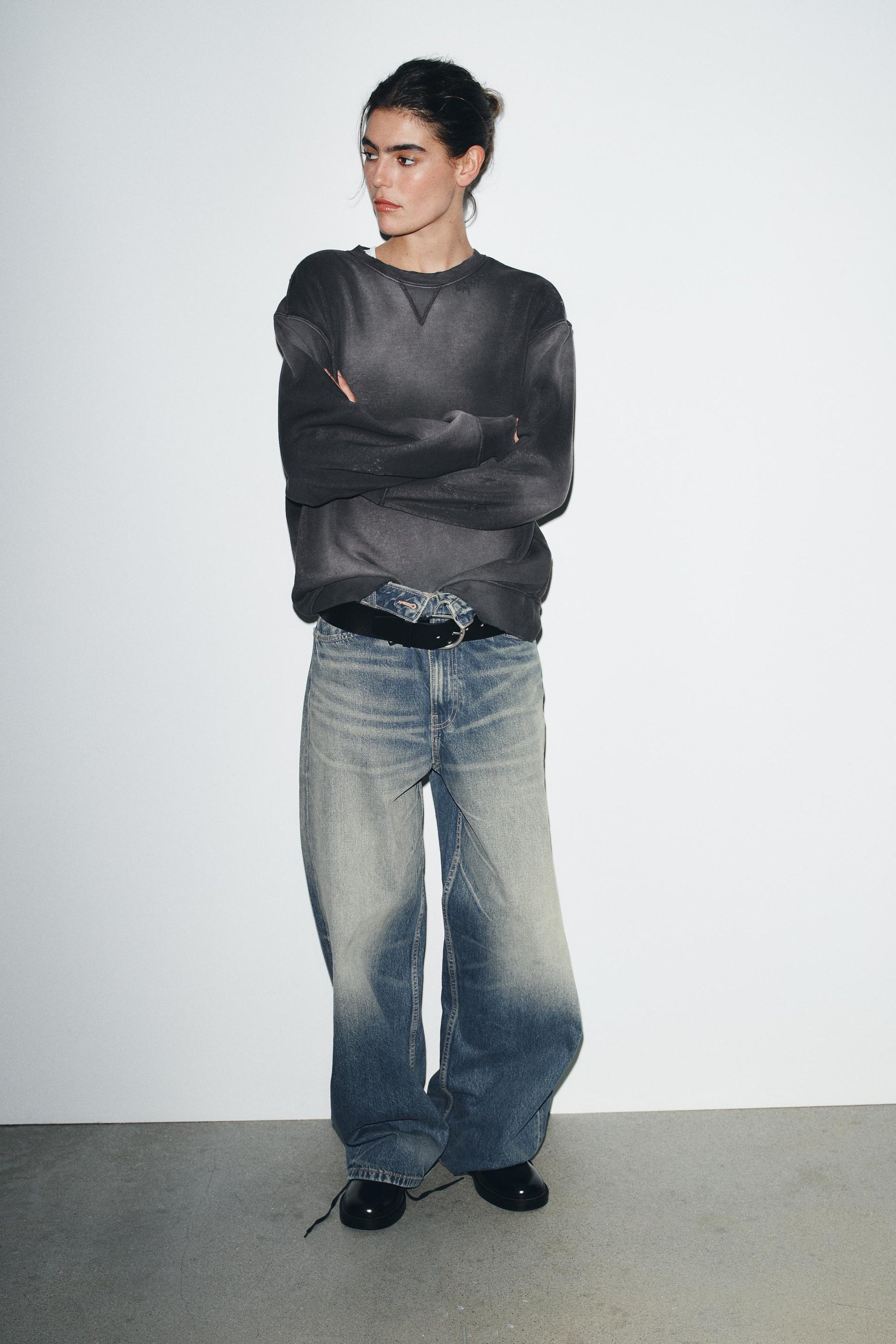 Zerrissenes, verwaschenes Sweatshirt