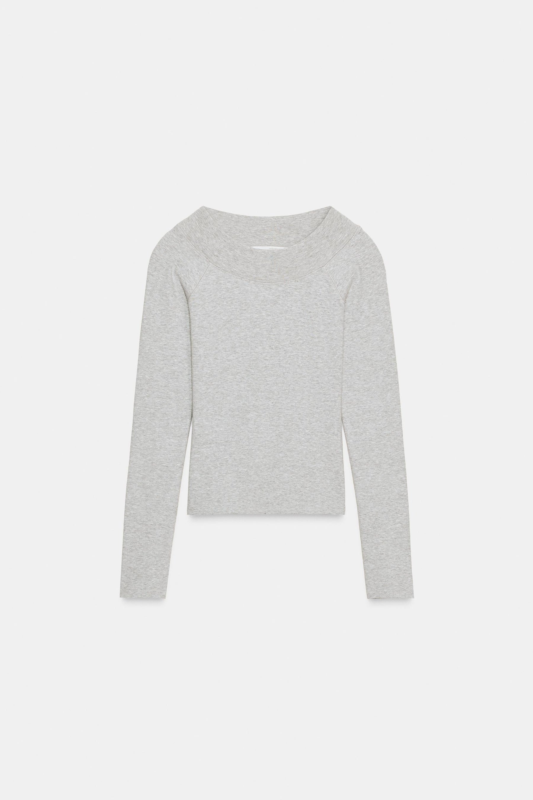 Geripptes Hemd mit U-Boot-Ausschnitt