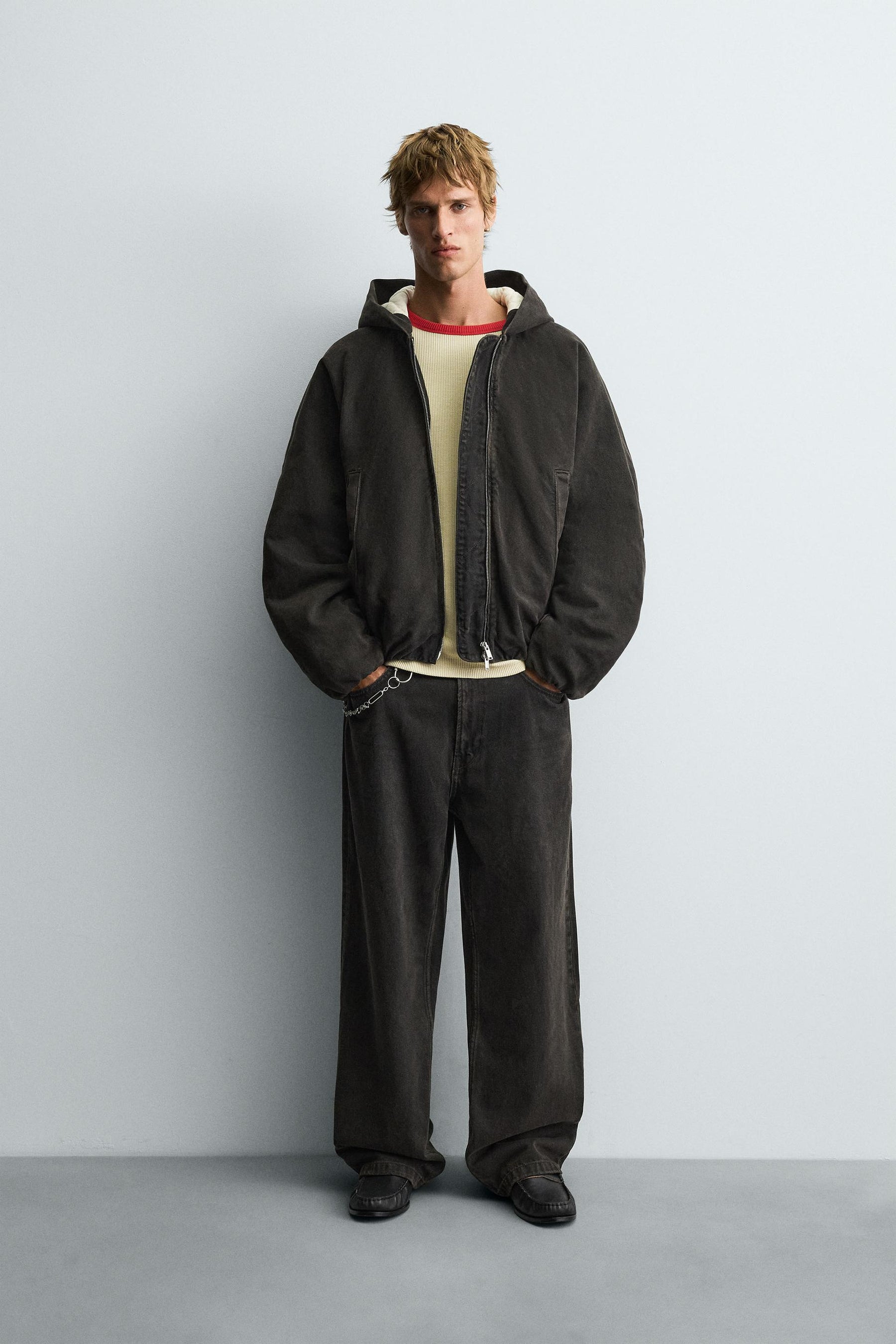 Jeans-Pufferjacke mit Kapuze 