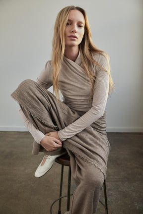 Seitlich drapiertes T-Shirt