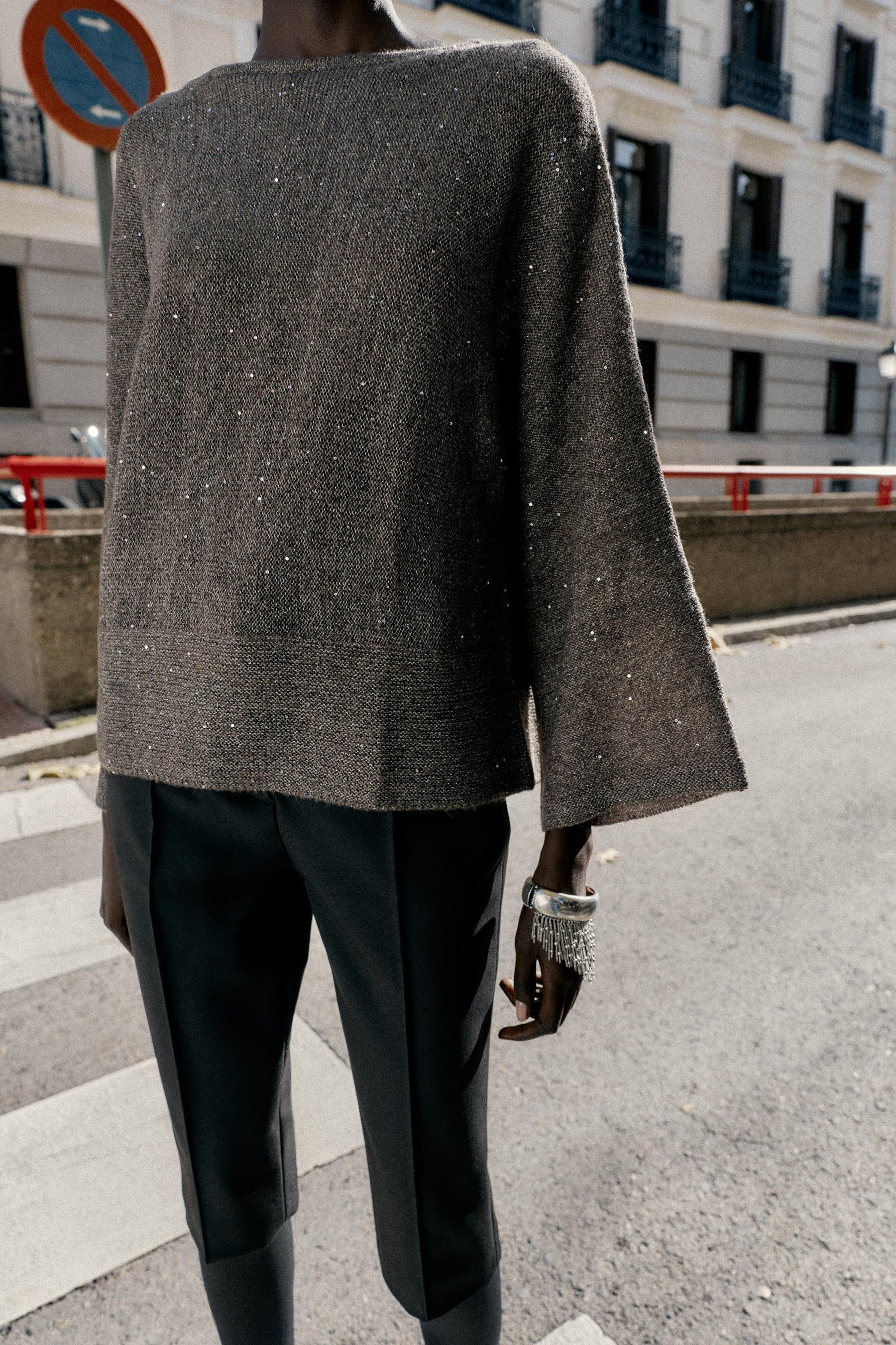 Paillettenstrickpullover