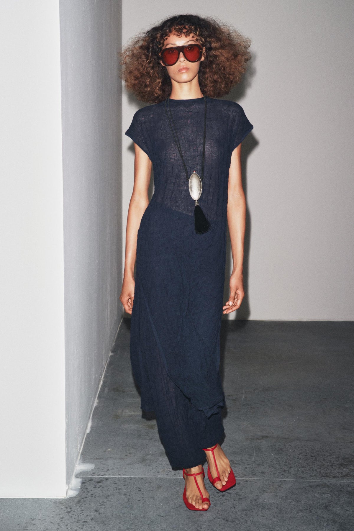 FINE KNIT CRINKLED MIDI DRESS - Image 1