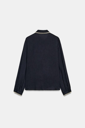 Bluse mit Krawatte und