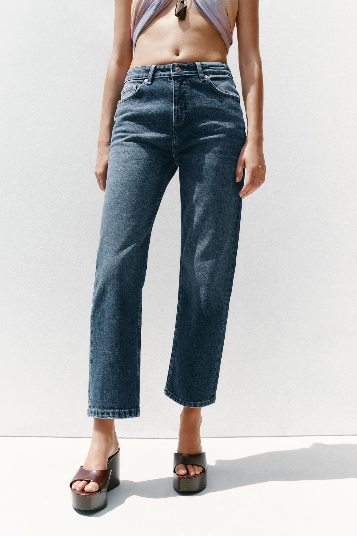 Schmal geschnittene High-Waist-Jeans