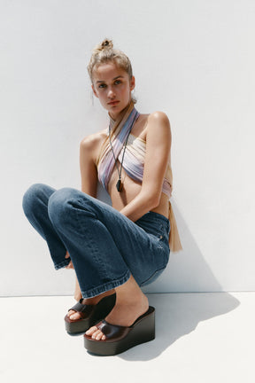 Schmal geschnittene High-Waist-Jeans