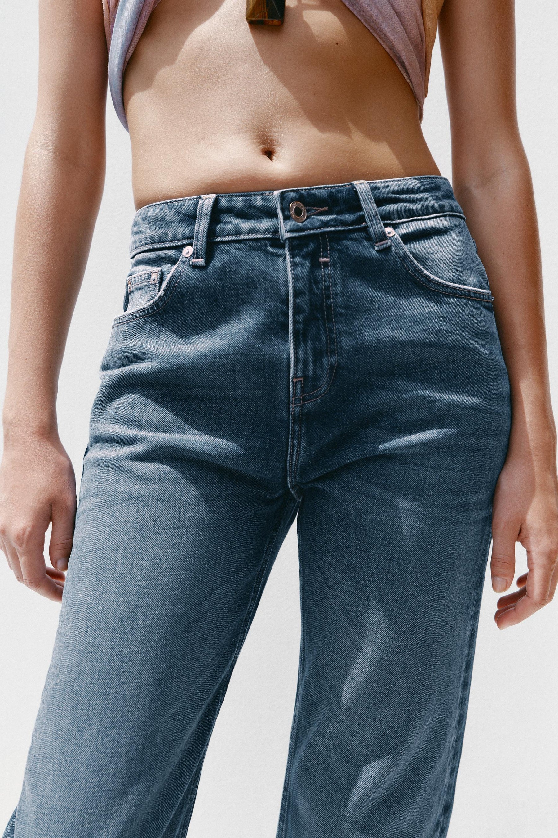 Schmal geschnittene High-Waist-Jeans