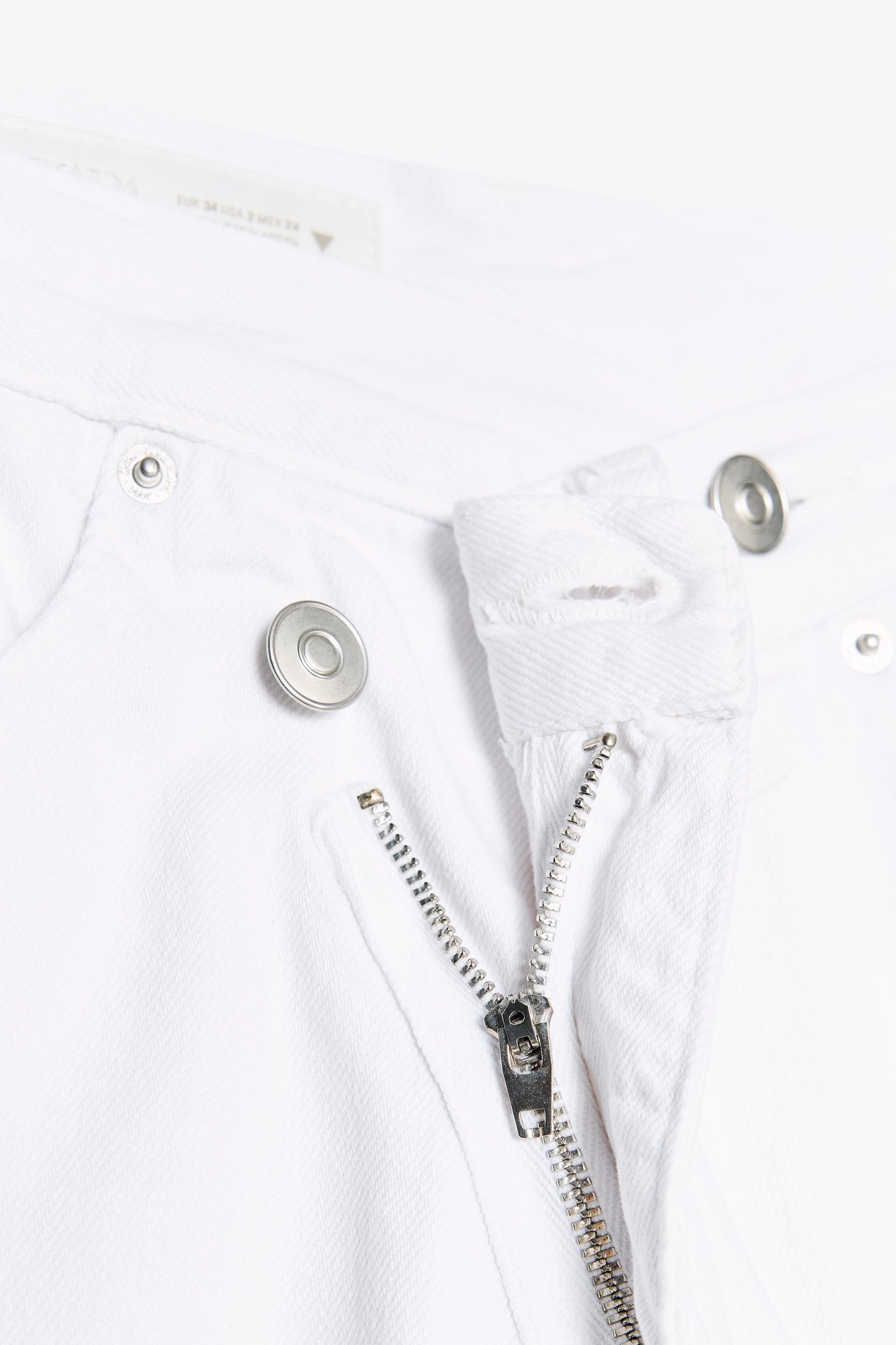 Wide-Leg Crossover-Jeans