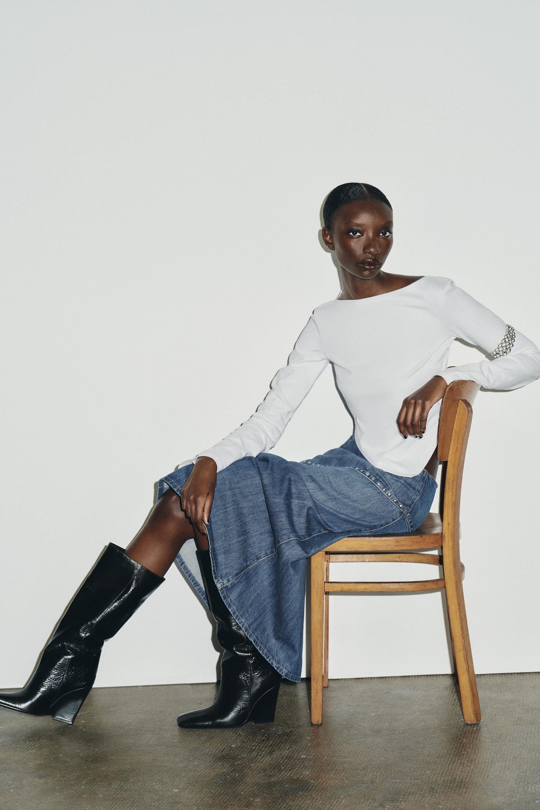 Asymmetrisches Hemd mit U-Boot-Ausschnitt