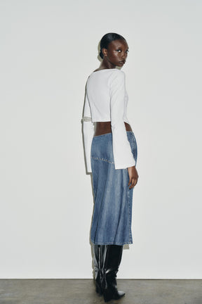 ASYMMETRISCHES TUNNAUSSCHNITT-SHIRT