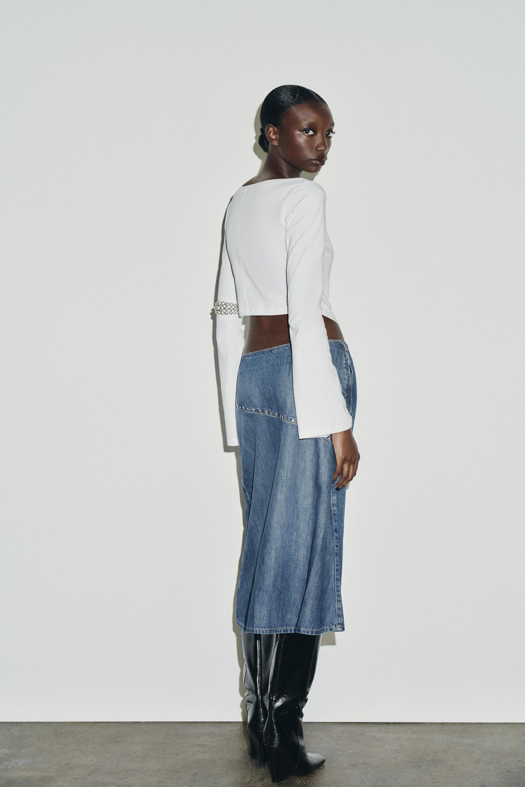 Asymmetrisches Hemd mit U-Boot-Ausschnitt