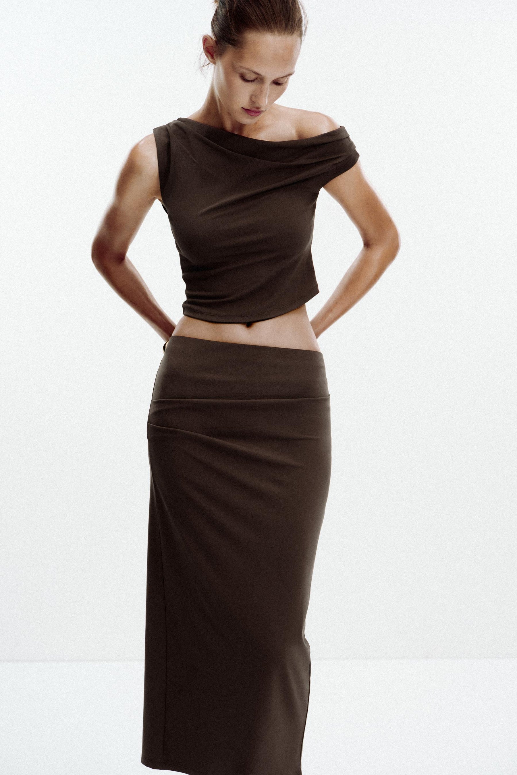 Strukturierter Midirock