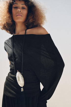 Fließendes asymmetrisches Hemd