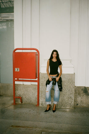 Asymmetrisch gerafftes Oberteil