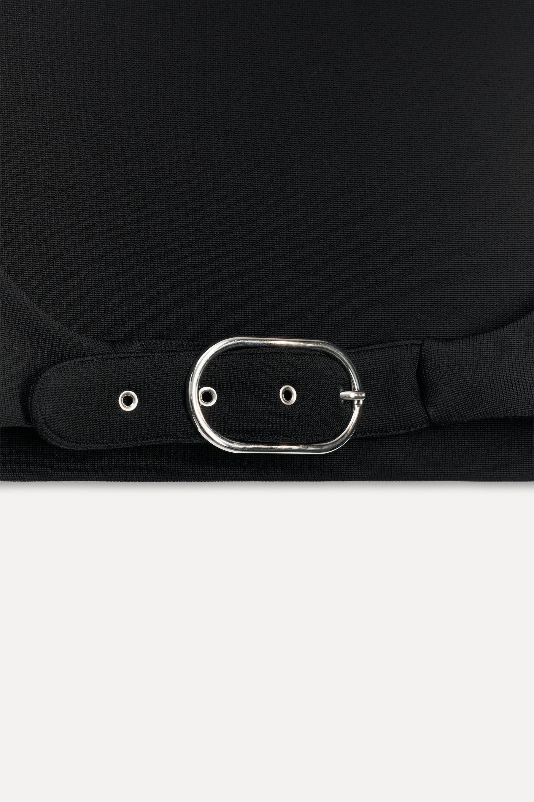 KURZES JUBILÄUMSTOP MIT SCHNALLE