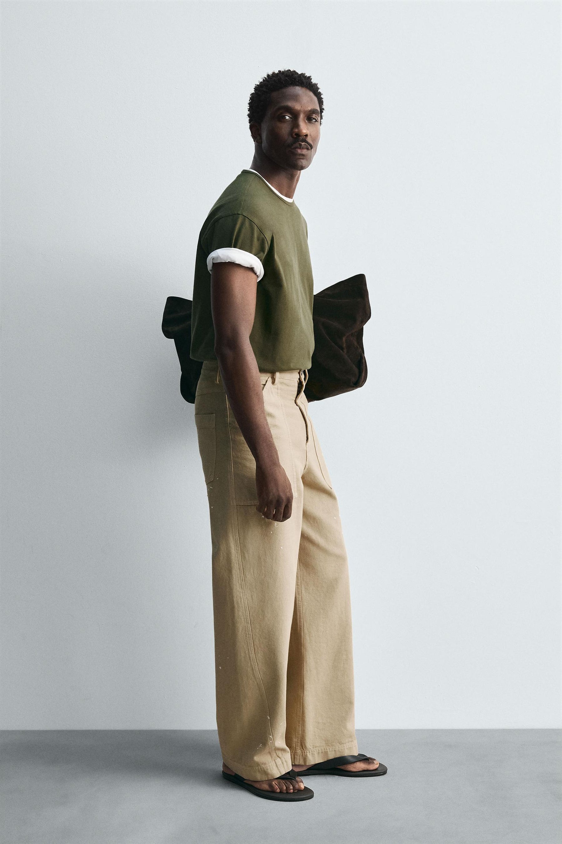 HEAVYWEIGHT RIBBED TRIM T-SHIRT - Image 4