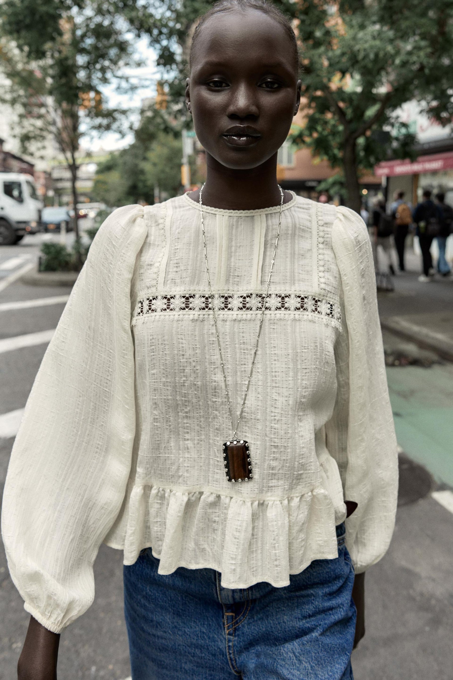 Romantische Entredeux-Bluse