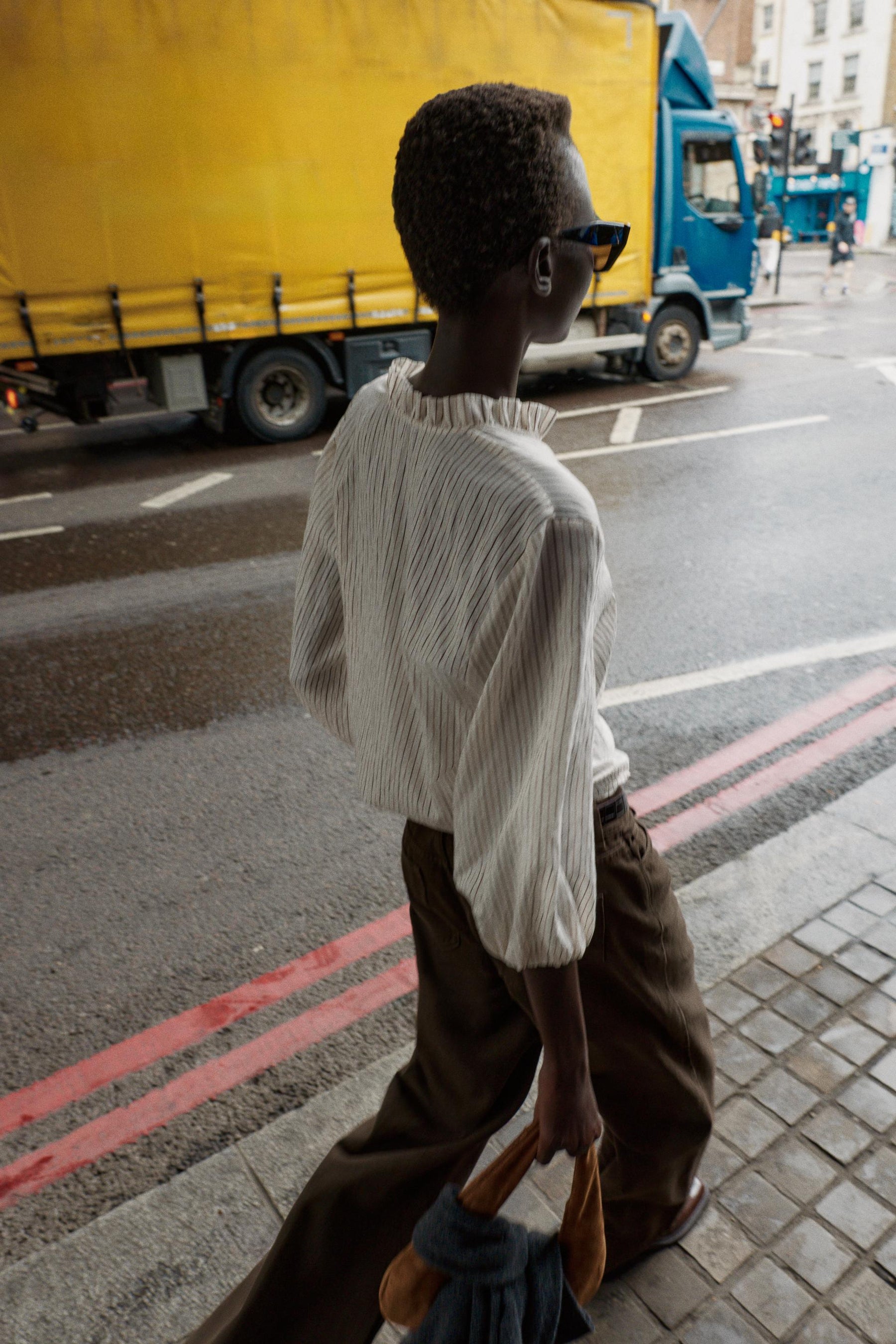 Gestreiftes Rüschenhemd