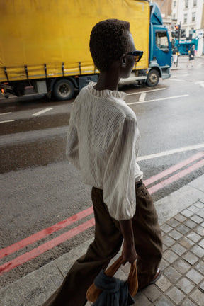 Gestreiftes Rüschenhemd