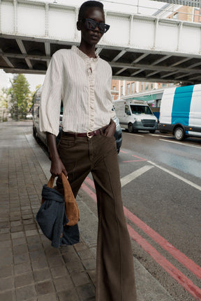 Gestreiftes Rüschenhemd