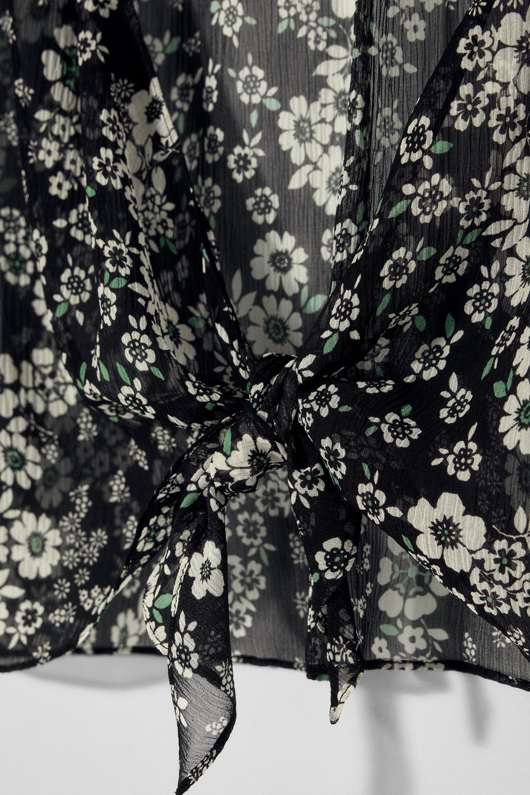 Seiden-Neckholder-Top