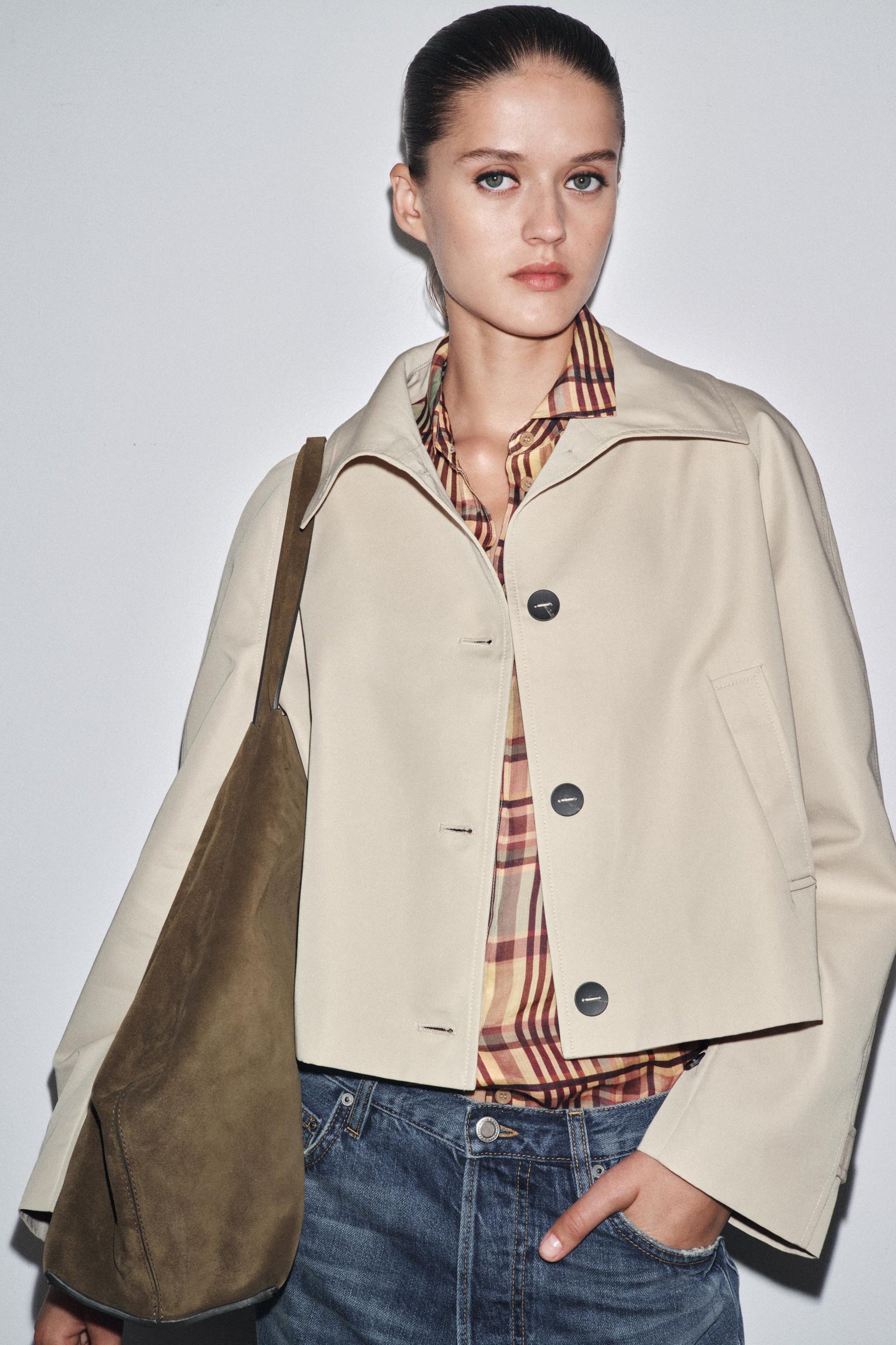WATER-REPELLENT SHORT TRENCH COAT ZW COLLECTION - Image 4