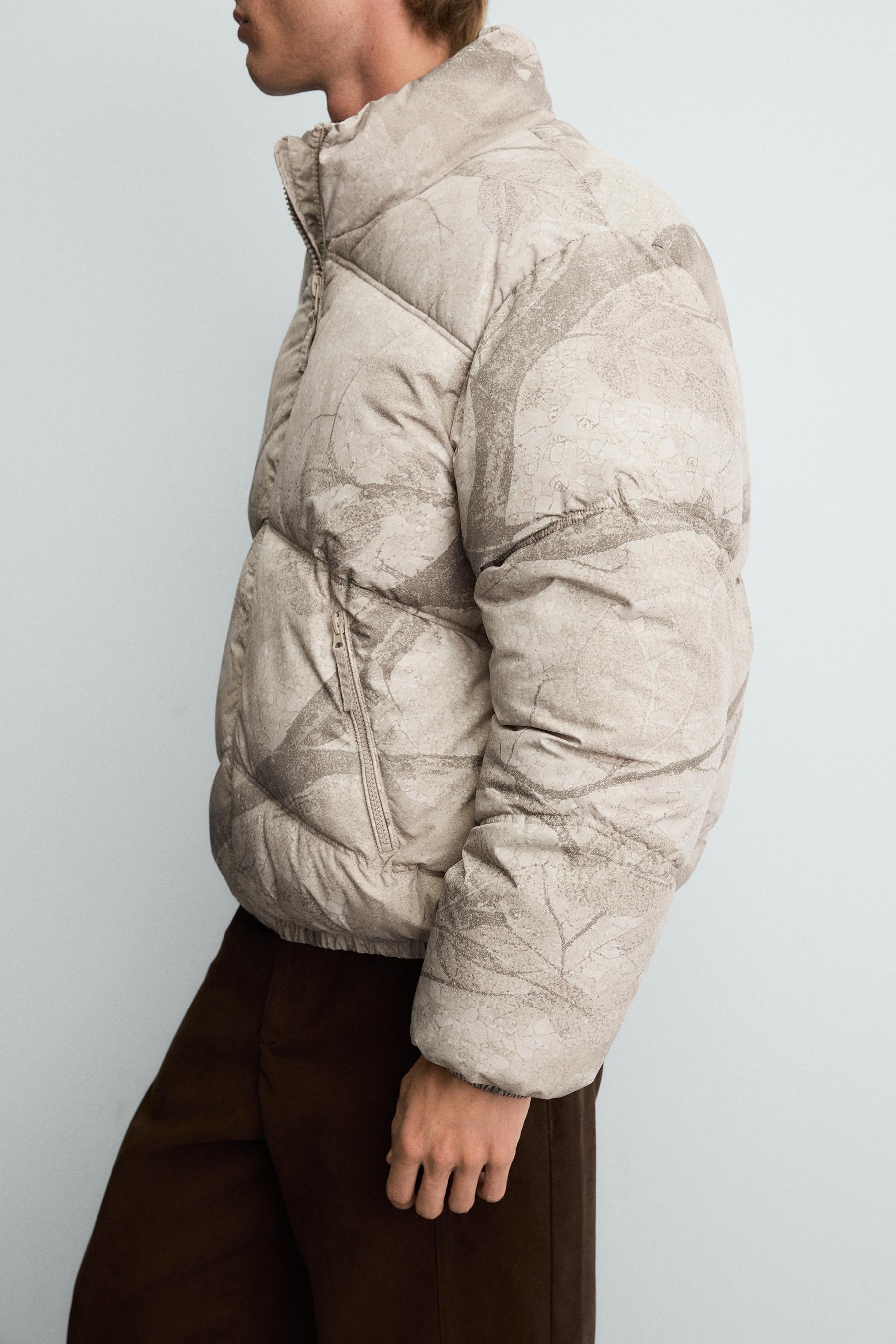 ABSTRACT PRINT PUFFER JACKET - Image 6