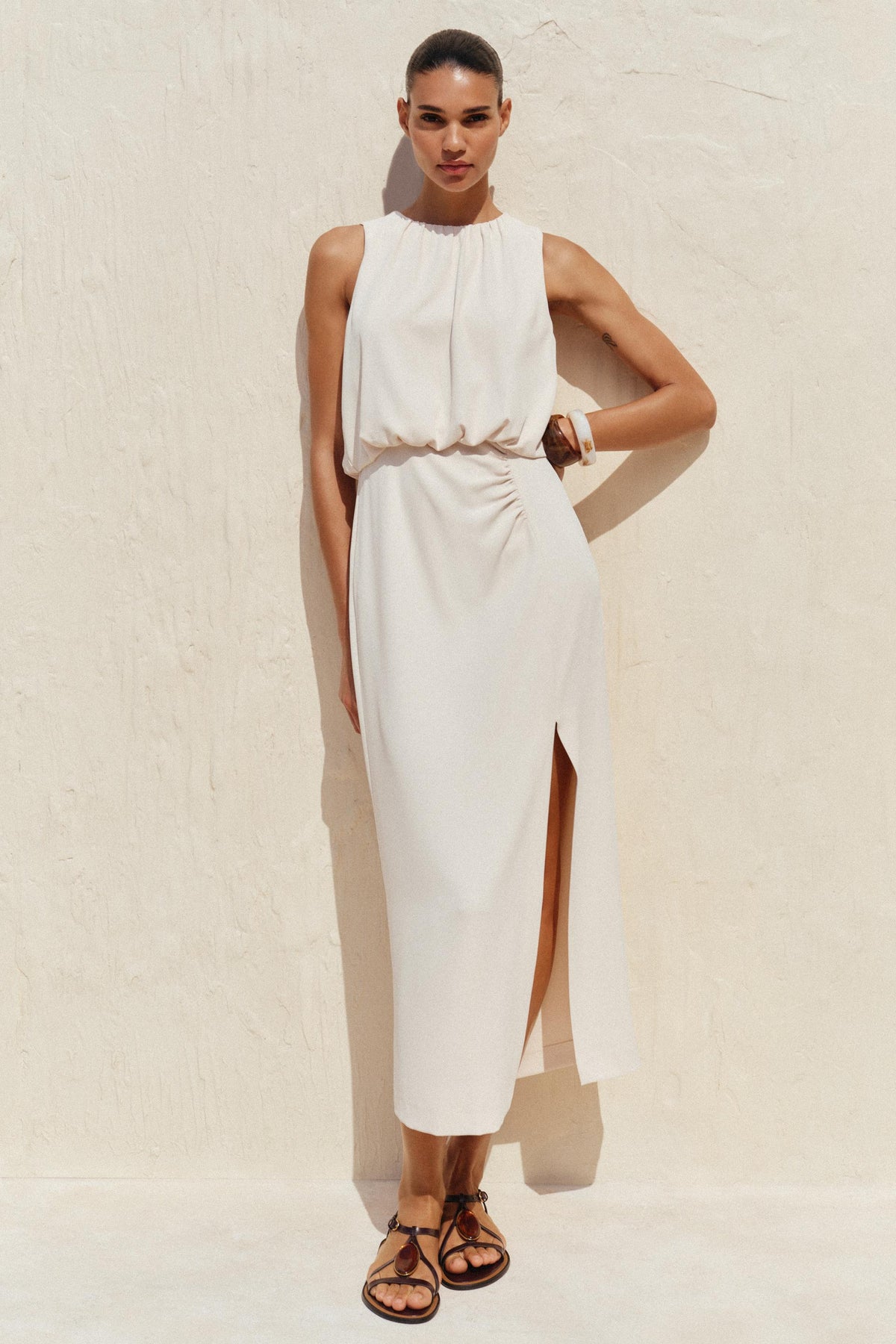 Sandalen mit Metallapplikationen