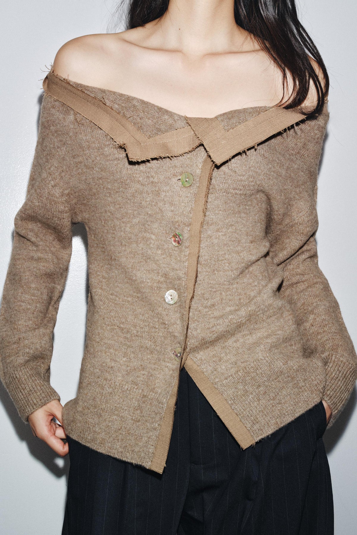 Strickjacke mit U-Boot-Ausschnitt