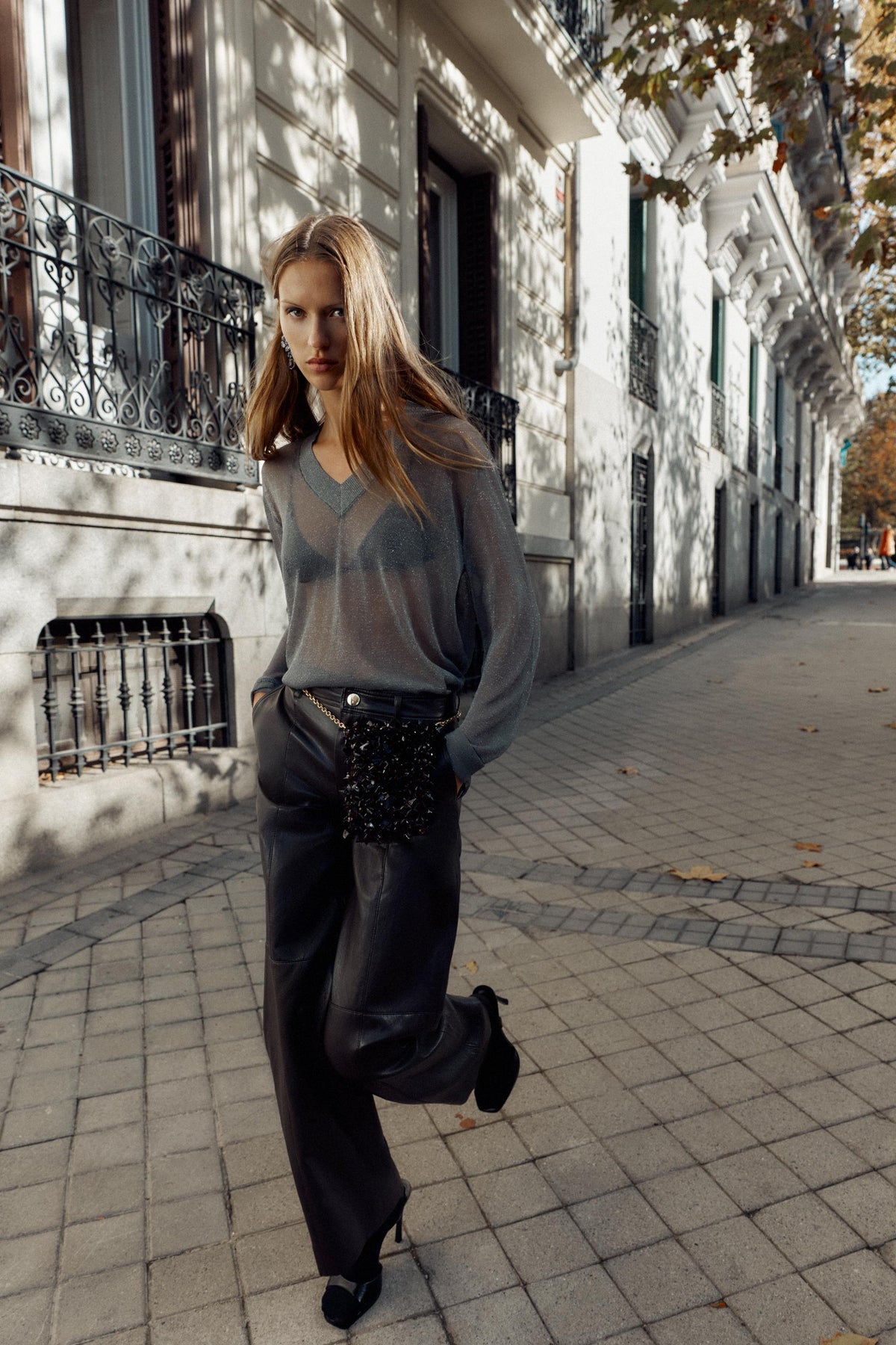 Strickpullover aus Metallicgarn