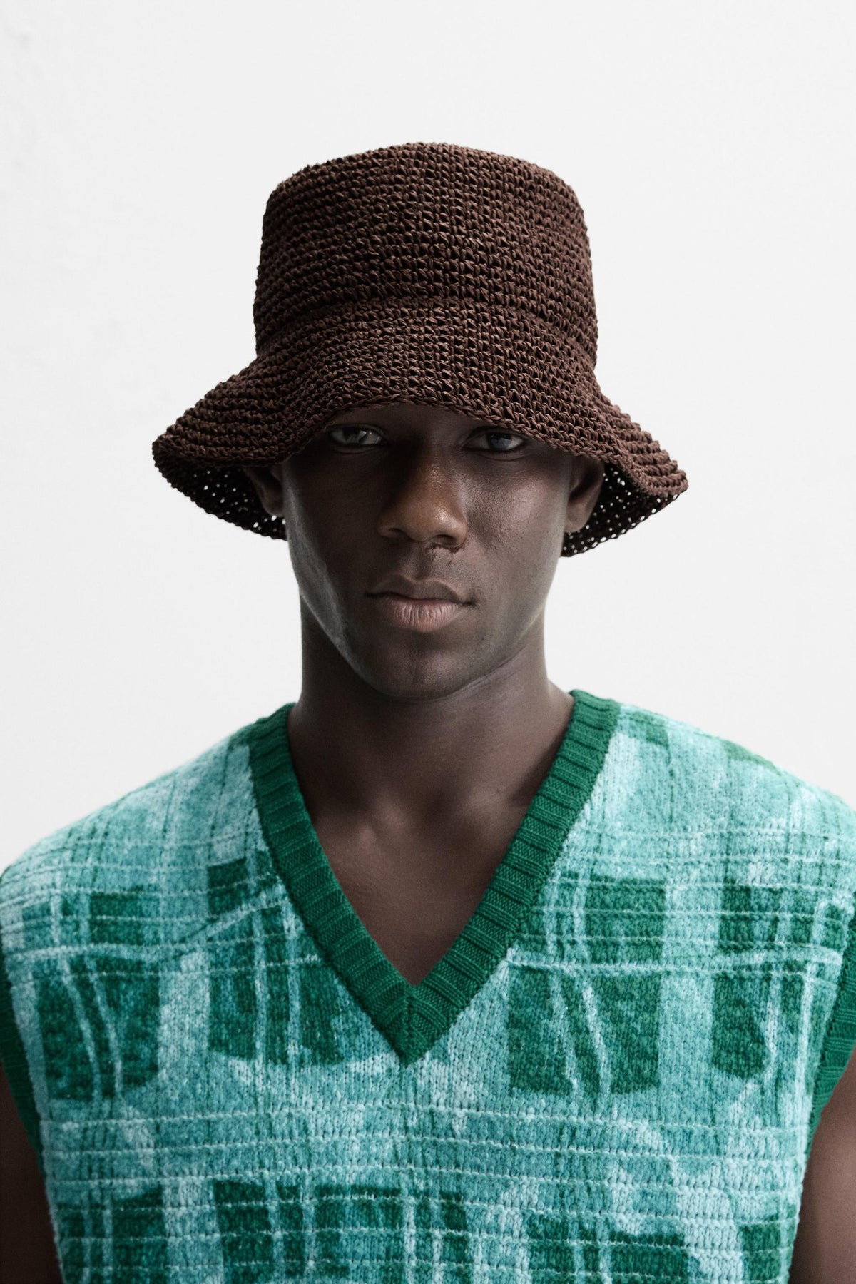 CROCHET BUCKET HAT - Image 1