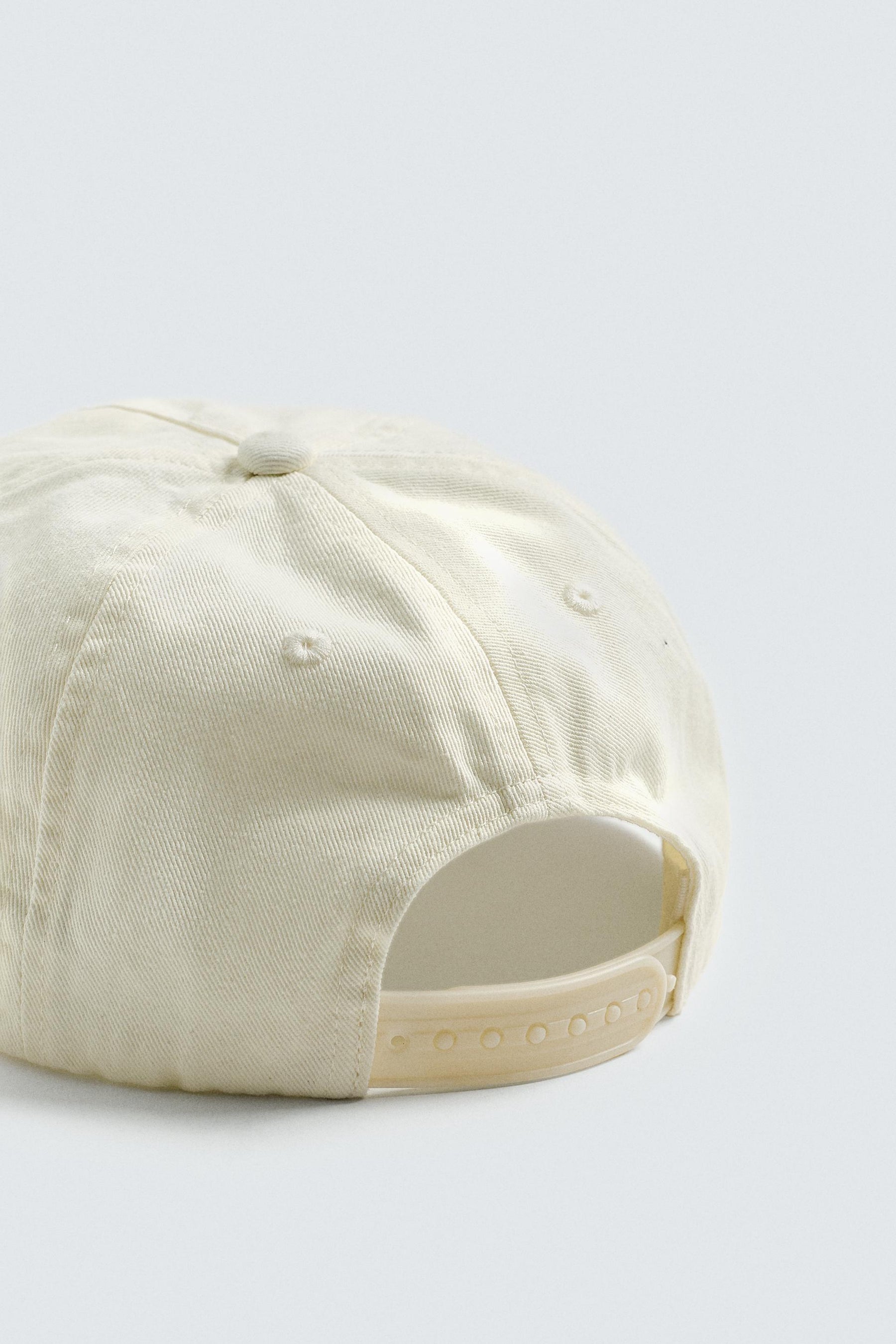 CONTRAST EMBROIDERY CAP - Image 7