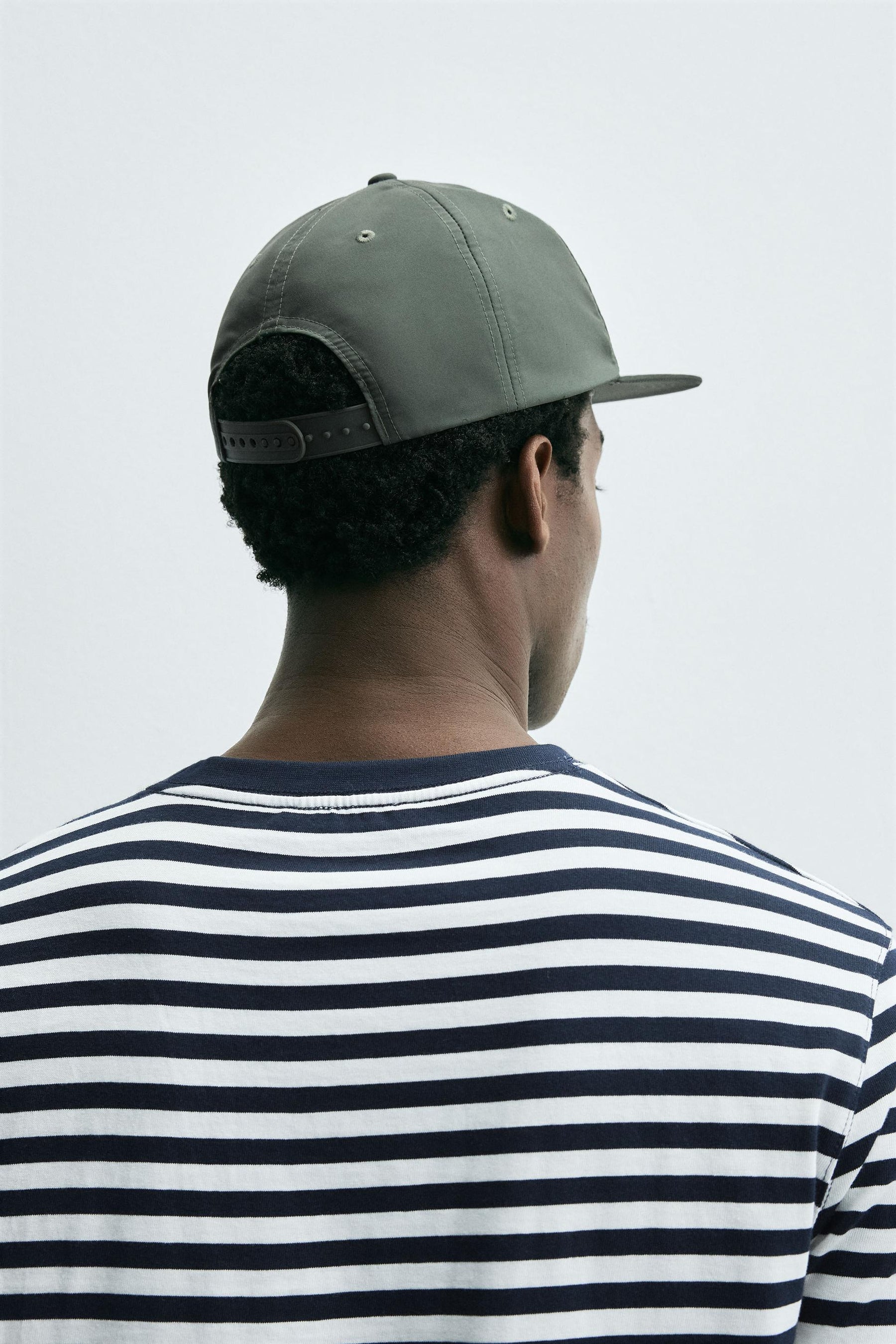EMBROIDERED FLAT PEAK CAP - Image 3