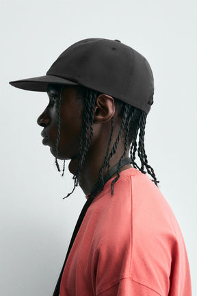 TECHNICAL FLAT PEAK CAP - Image 2