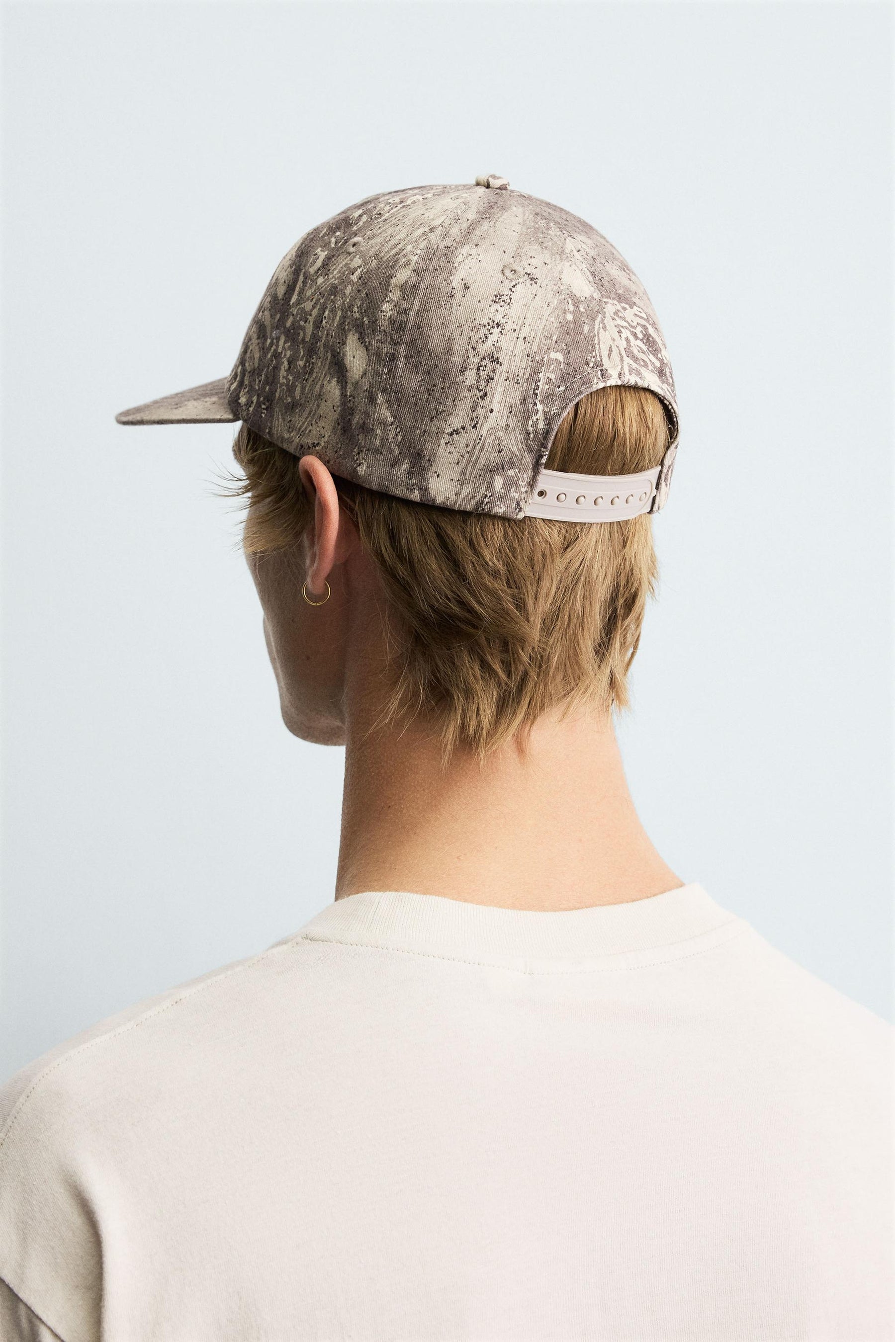 ABSTRACT PRINT CAP - Image 3