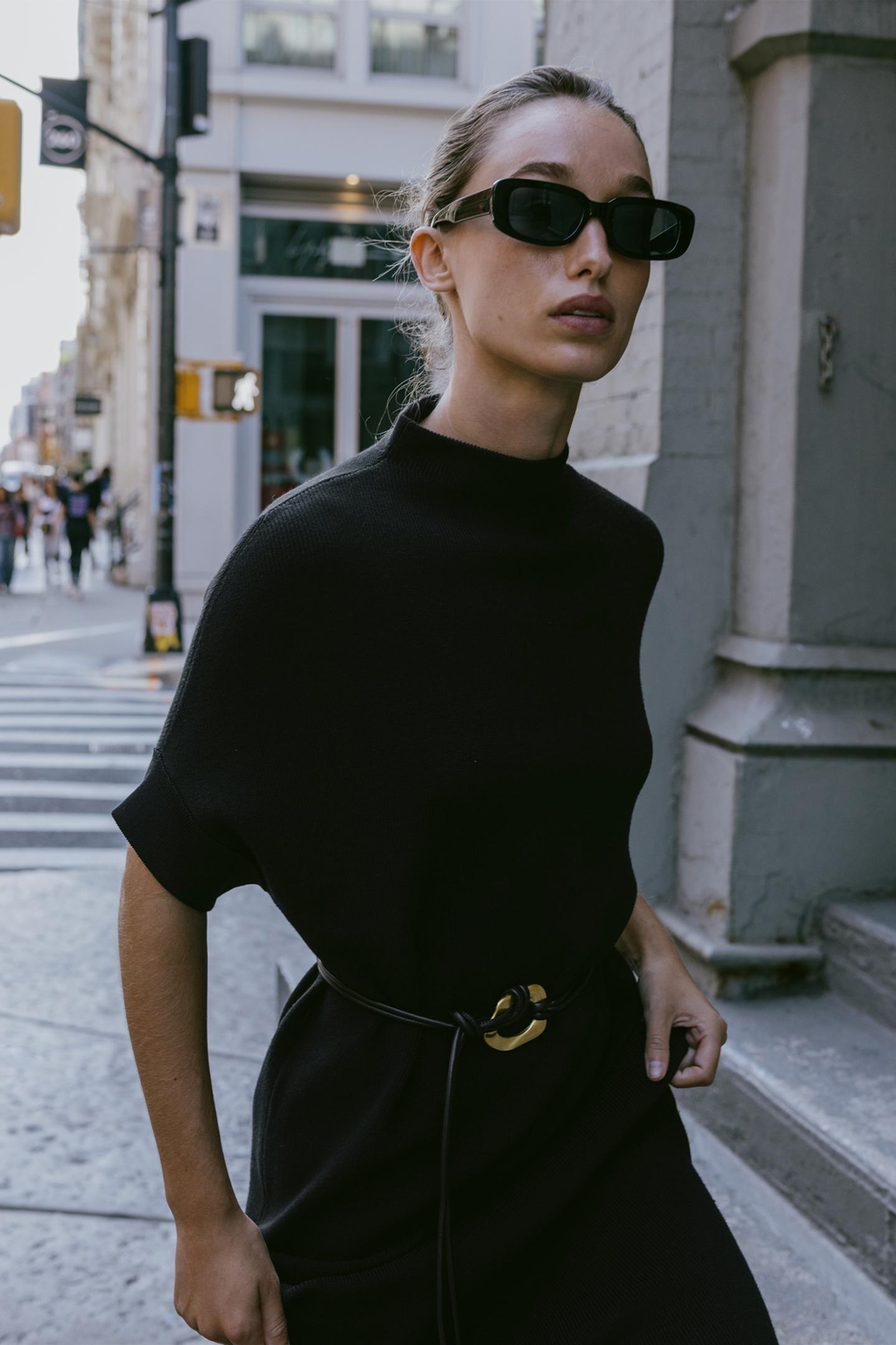 Strickkleid mit Gürtel 