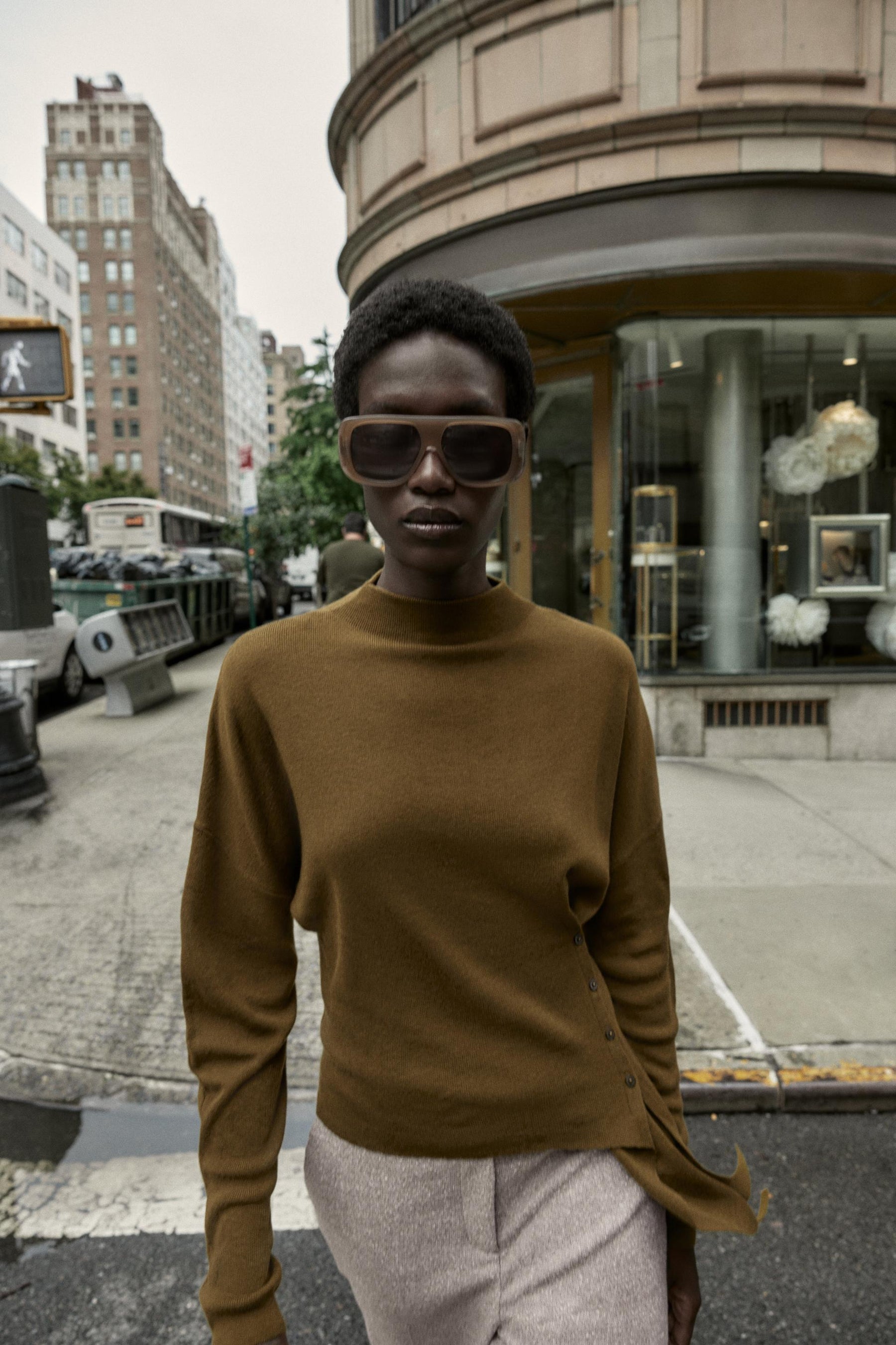 GEKNOTTER STRICKPULLOVER