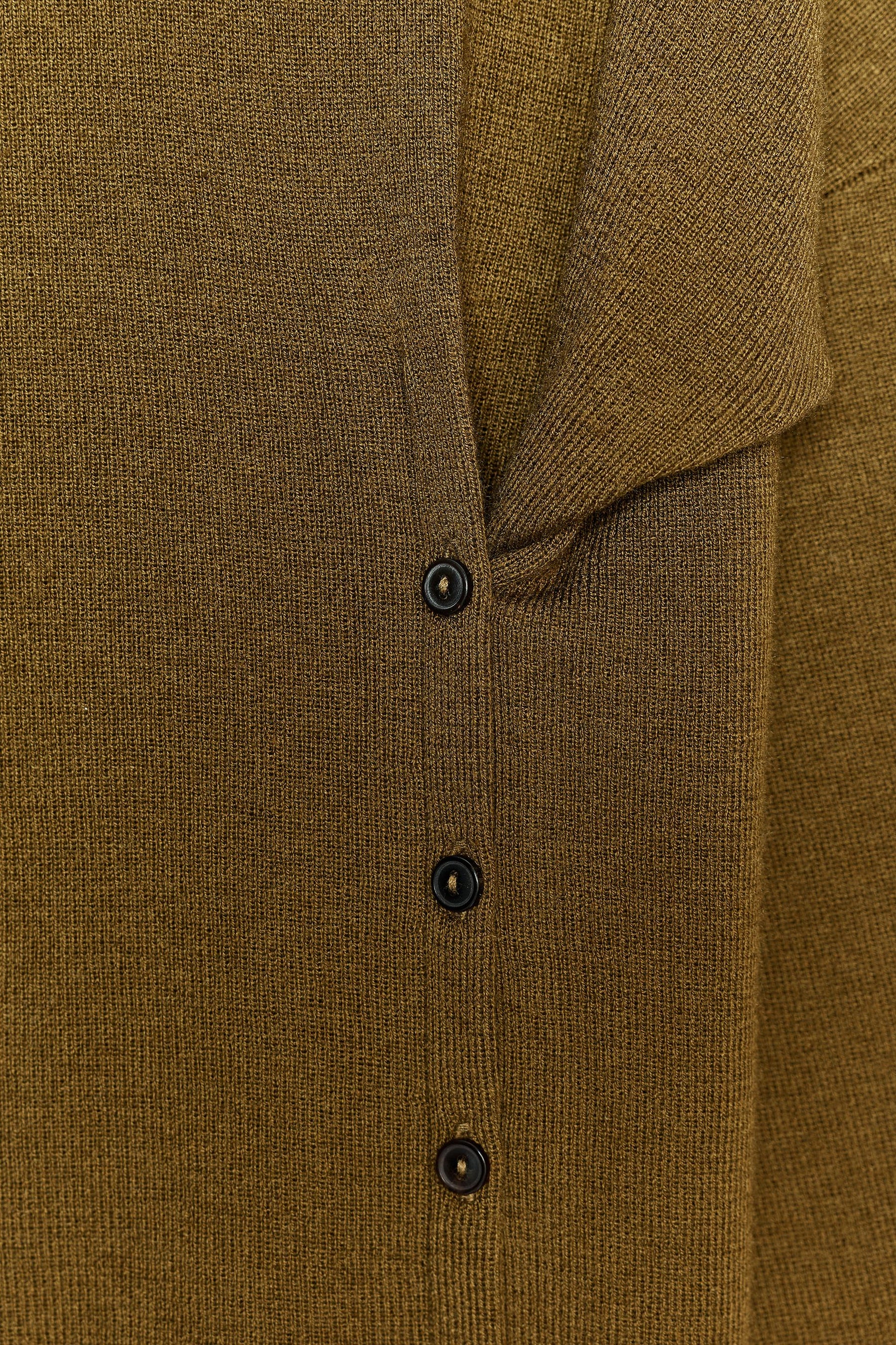 GEKNOTTER STRICKPULLOVER