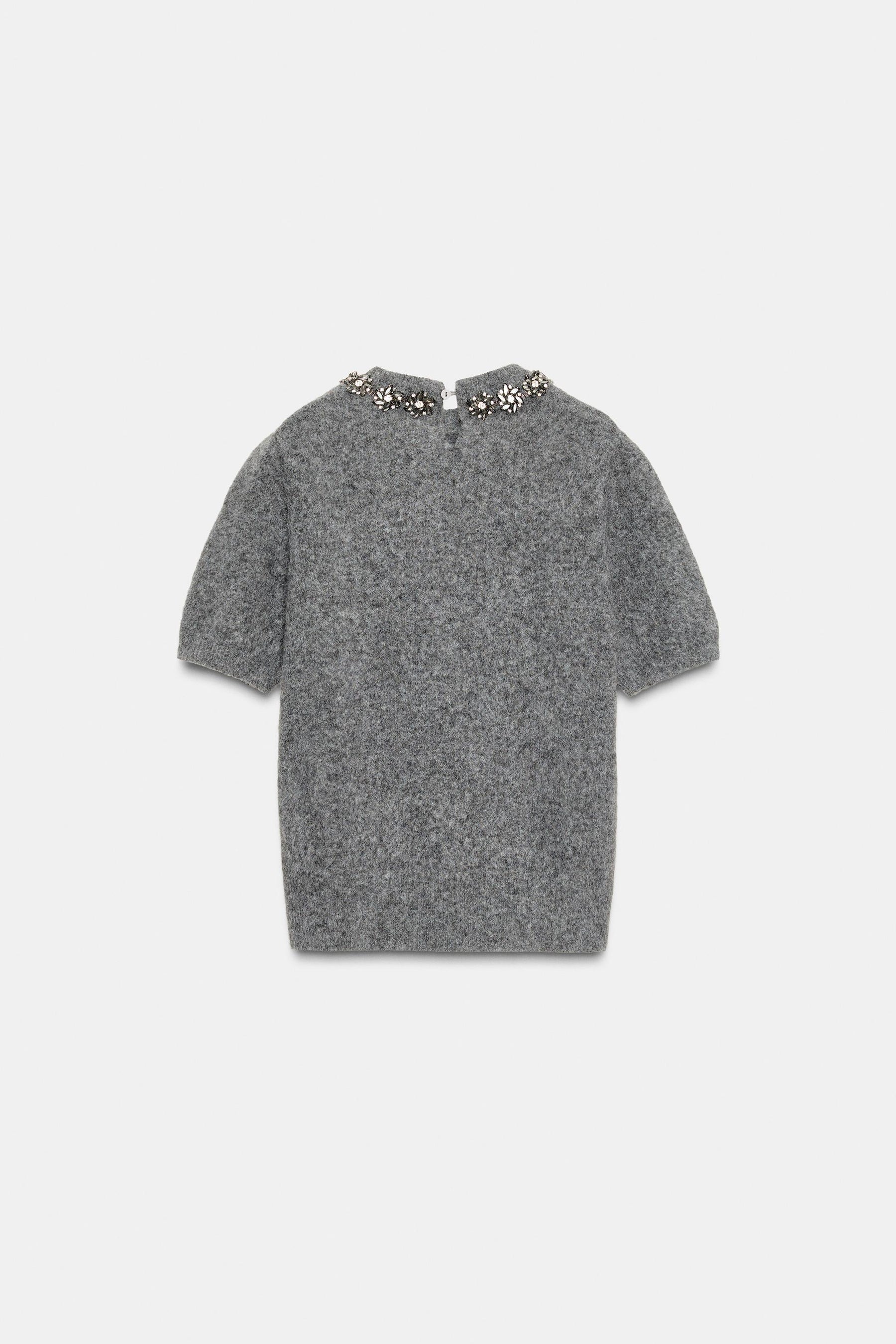 Strickpullover mit Schmuckstein