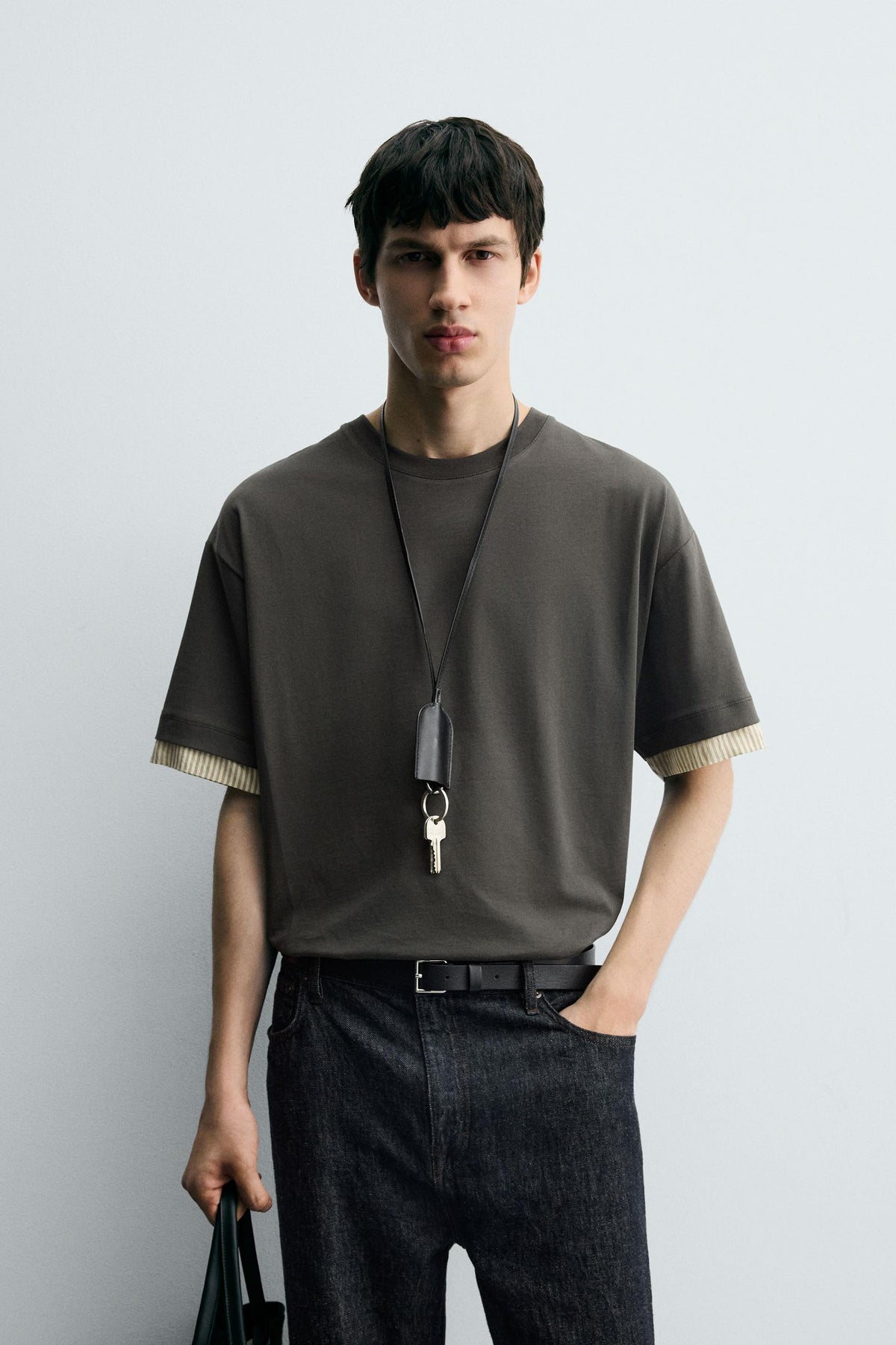 CONTRAST SLEEVE T-SHIRT - Image 2